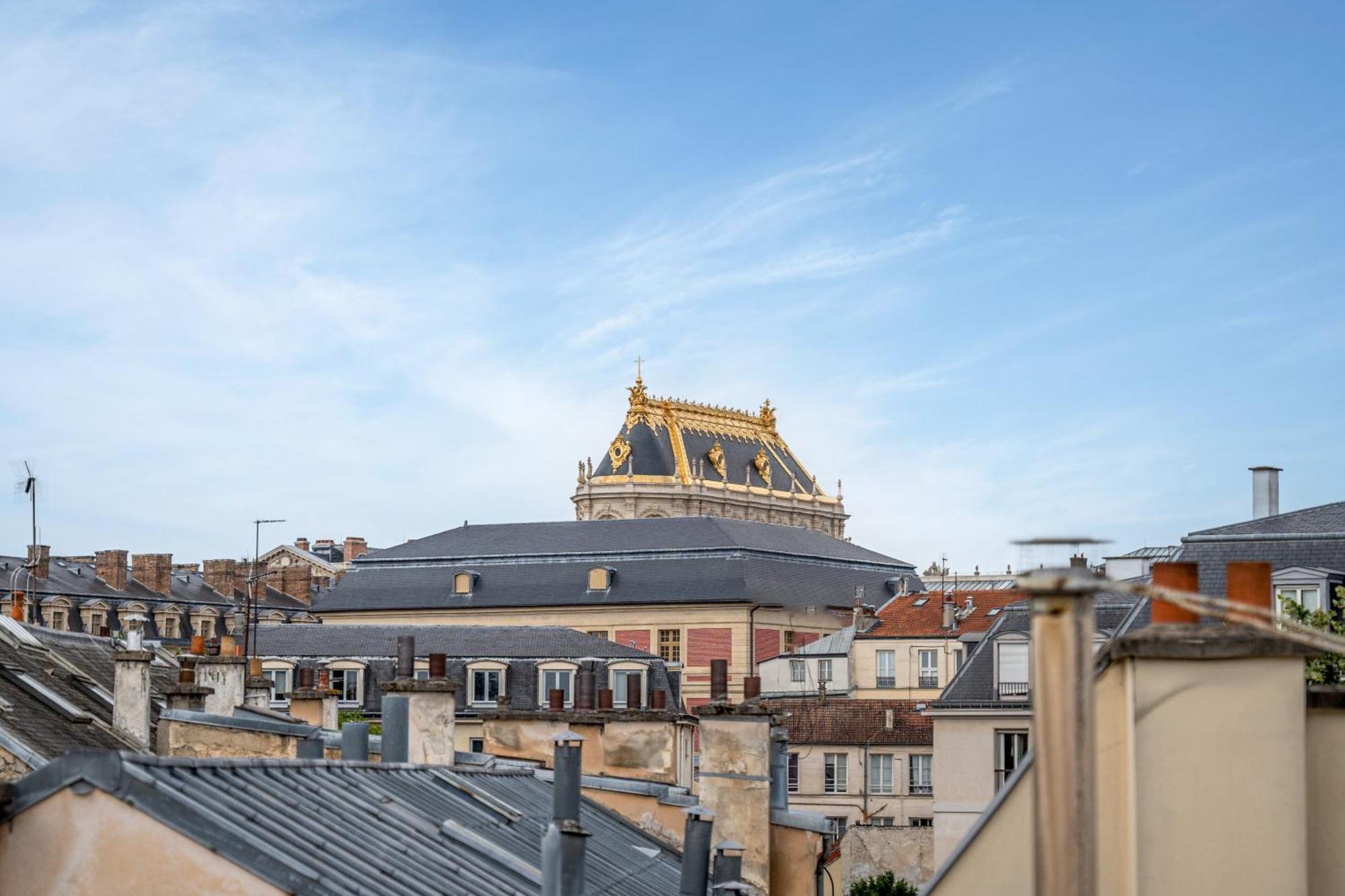 Le Versailles Soleil Classe 3 Etoiles Charme & Vue Chapelle Royale Kültér fotó